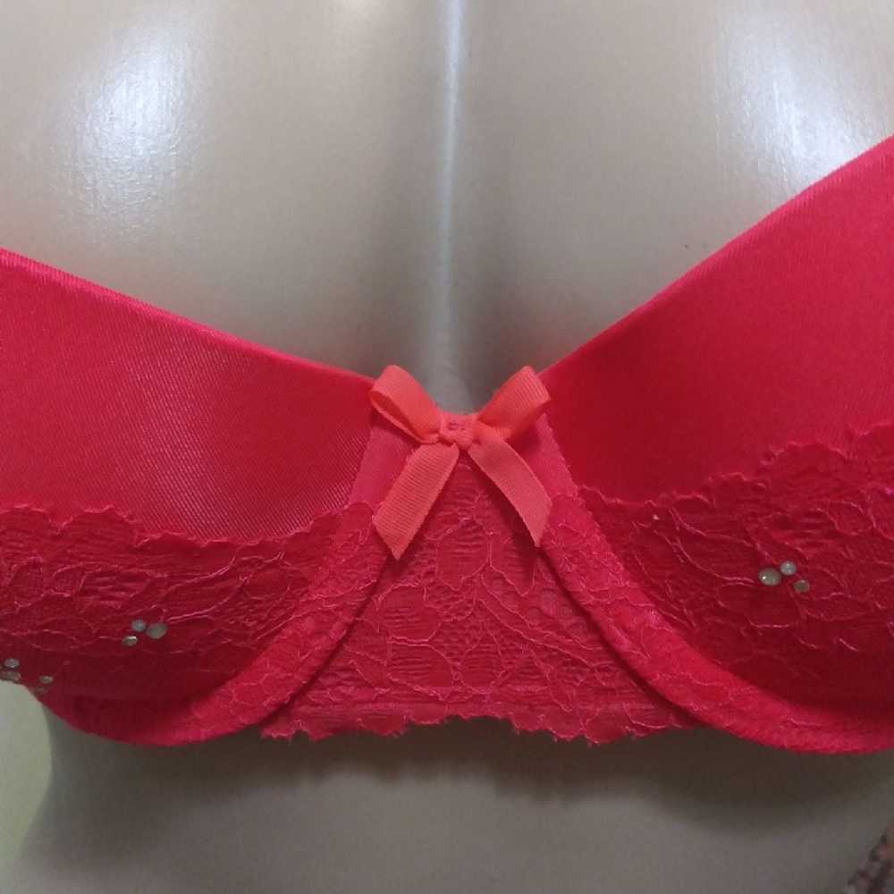 Victorias Secret Bra - Picture 3 of 7